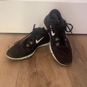 Nike Free 5.0 TR Fit 4 Athletic Shoes - Black